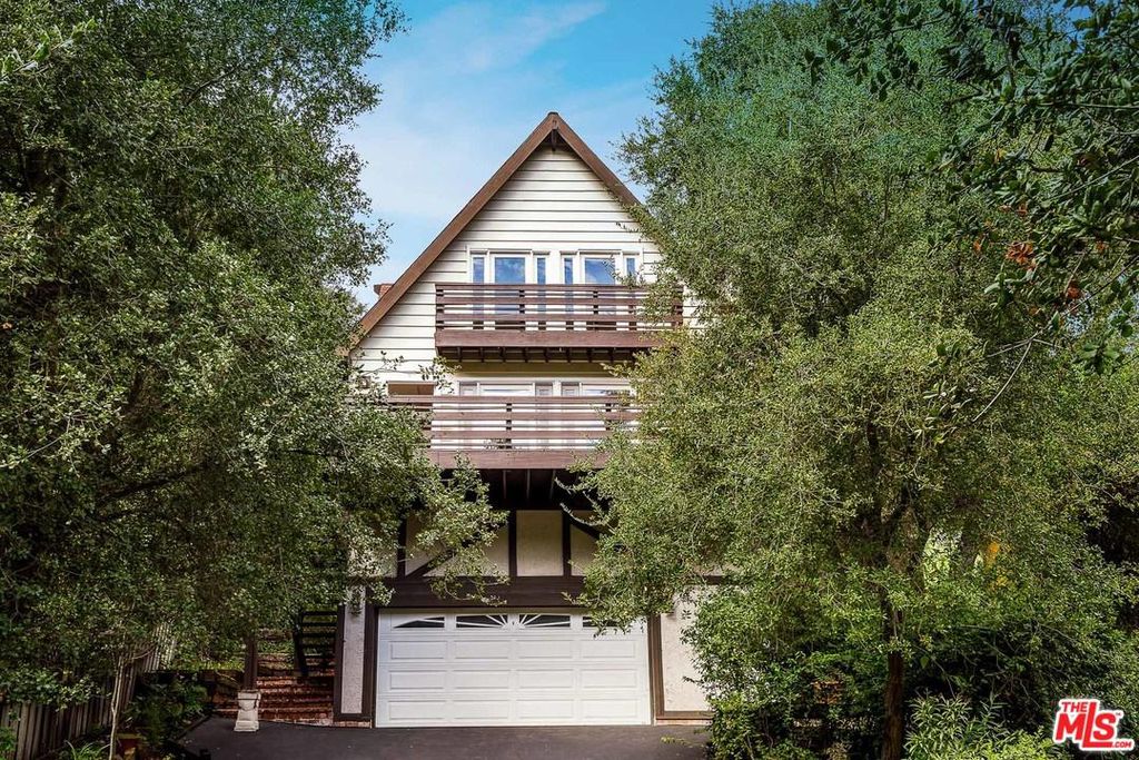 Listing Of The Day A Canyon Hideaway From Mary Fealkoff With The 